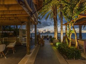 2440 N Shore Ter, Miami Beach FL 33141
