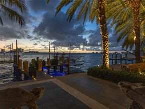 2440 N Shore Ter, Miami Beach FL 33141