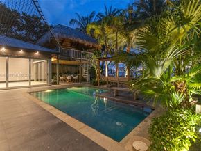 2440 N Shore Ter, Miami Beach FL 33141