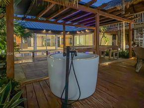 2440 N Shore Ter, Miami Beach FL 33141