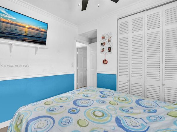 590 W 39th St, Hialeah FL 33012