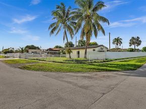 590 W 39th St, Hialeah FL 33012