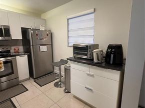 2850 Somerset Dr 202L, Lauderdale Lakes FL 33311