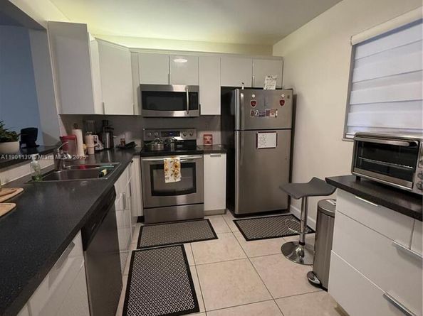 2850 Somerset Dr 202L, Lauderdale Lakes FL 33311