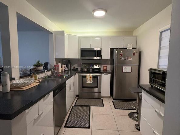 2850 Somerset Dr 202L, Lauderdale Lakes FL 33311