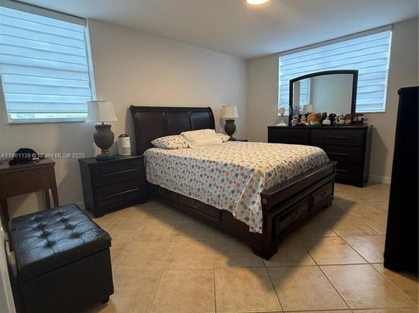 2850 Somerset Dr 202L, Lauderdale Lakes FL 33311