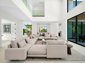 4425 Adams Ave, Miami Beach FL 33140