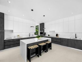 4425 Adams Ave, Miami Beach FL 33140