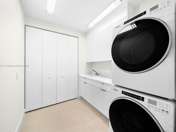 4425 Adams Ave, Miami Beach FL 33140