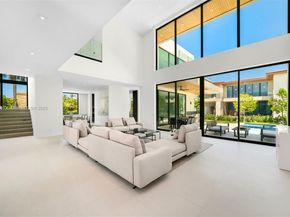 4425 Adams Ave, Miami Beach FL 33140