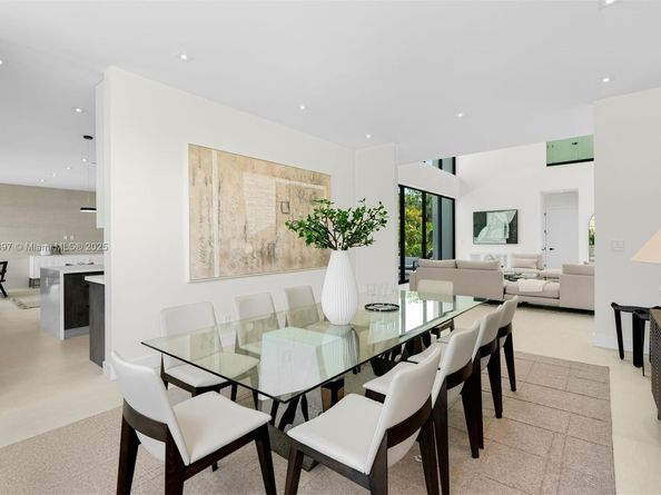 4425 Adams Ave, Miami Beach FL 33140