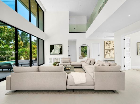 4425 Adams Ave, Miami Beach FL 33140
