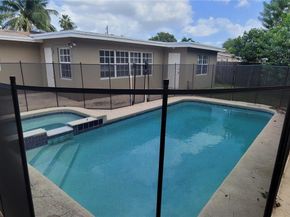 7160 NW 25 Ct, Sunrise FL 33313