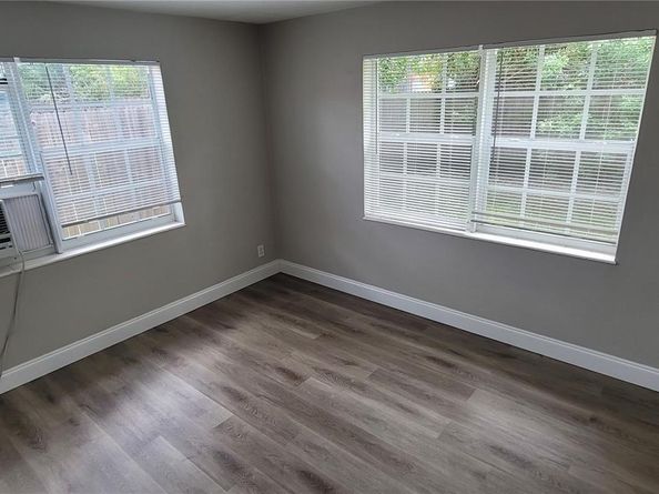 7160 NW 25 Ct, Sunrise FL 33313