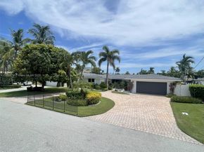 2740 NE 6th St, Pompano Beach FL 33062