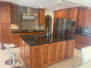 2740 NE 6th St, Pompano Beach FL 33062