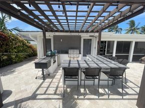 2740 NE 6th St, Pompano Beach FL 33062
