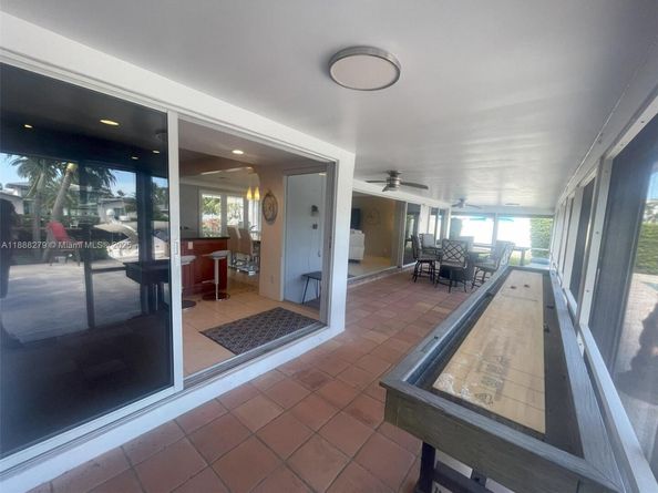 2740 NE 6th St, Pompano Beach FL 33062