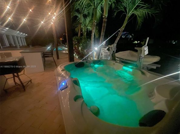 2740 NE 6th St, Pompano Beach FL 33062