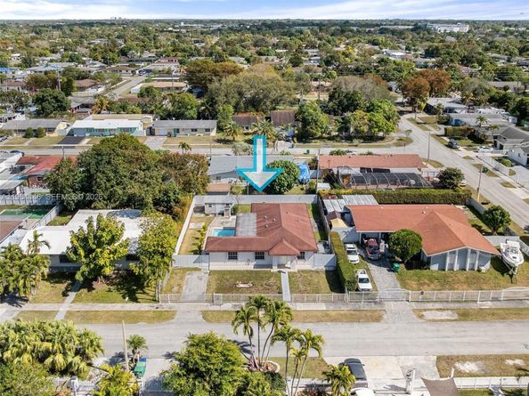 16321 SW 102nd Pl, Miami FL 33157