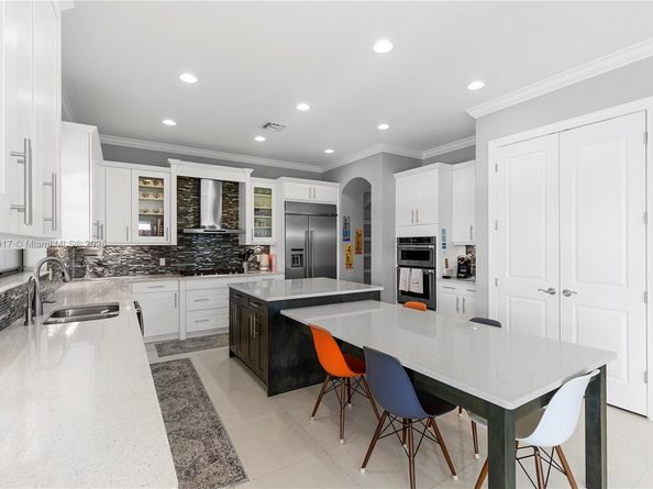 11360 NW 83rd Way, Parkland FL 33076