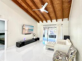 10271 Oleander Ct, Pembroke Pines FL 33026