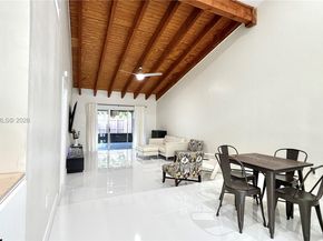 10271 Oleander Ct, Pembroke Pines FL 33026