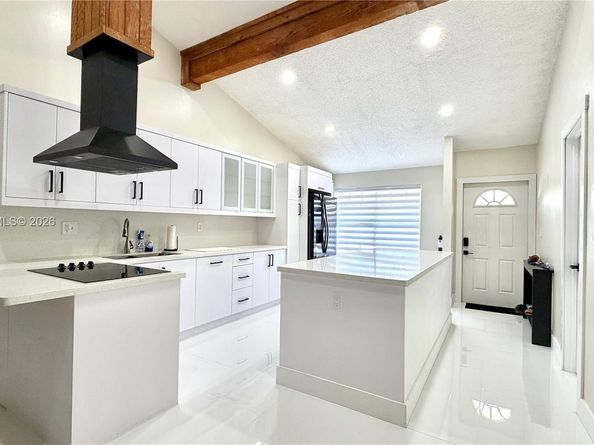 10271 Oleander Ct, Pembroke Pines FL 33026