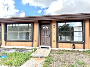 10271 Oleander Ct, Pembroke Pines FL 33026