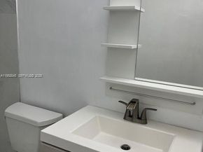 3008 NW 13th St, Miami FL 33125