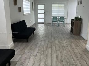 3008 NW 13th St, Miami FL 33125