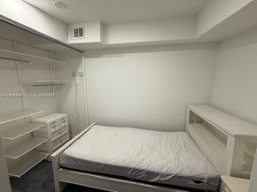 3008 NW 13th St, Miami FL 33125