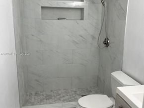 3008 NW 13th St, Miami FL 33125