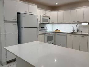 9273 Collins Ave 503, Surfside FL 33154