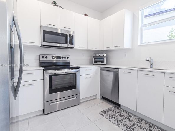 12509 NW 23rd Pl, Miami FL 33167