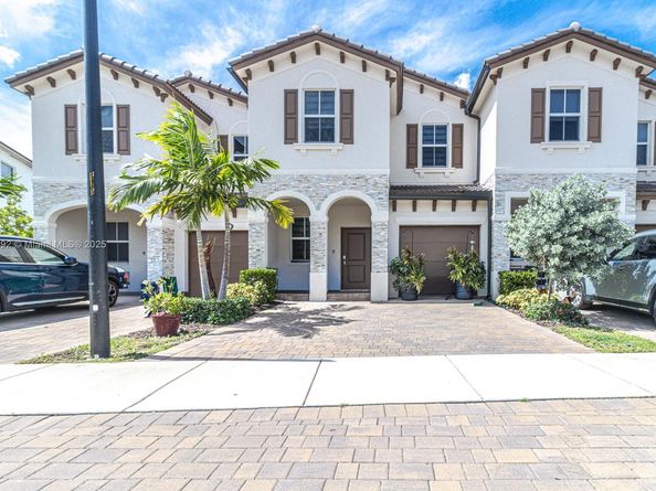 12509 NW 23rd Pl, Miami FL 33167