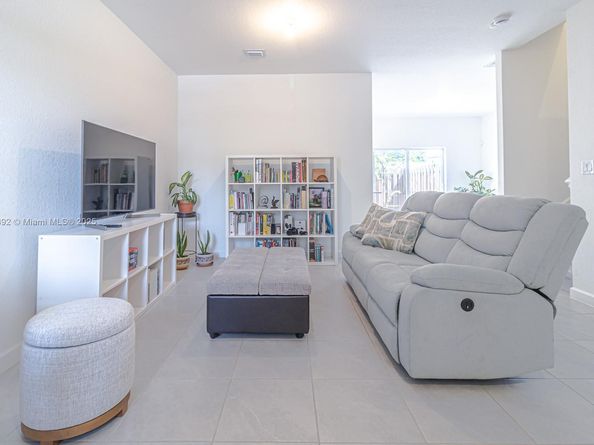 12509 NW 23rd Pl, Miami FL 33167