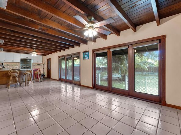925 NW 4th Ave, Homestead FL 33030
