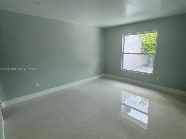18902 NW 46th Ave, Miami Gardens FL 33055