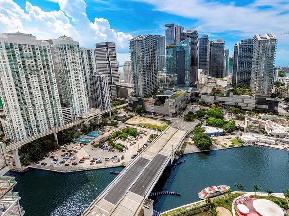350 S Miami Ave 3508, Miami FL 33130