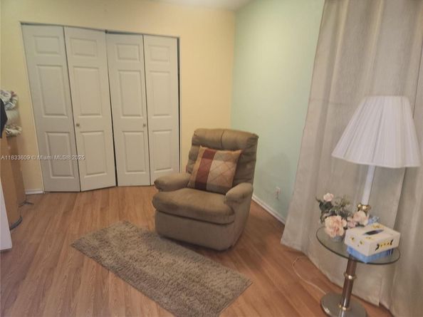 6900 NW 94th Ave, Tamarac FL 33321