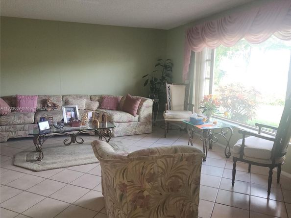 6900 NW 94th Ave, Tamarac FL 33321