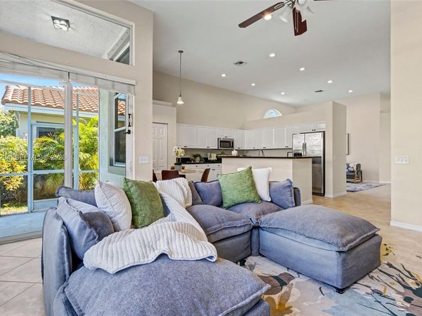 12123 NW 15th Ct, Coral Springs FL 33071