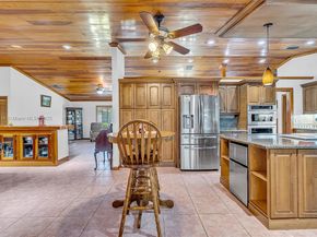 7801 SW 170th St, Palmetto Bay FL 33157