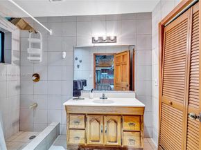 7801 SW 170th St, Palmetto Bay FL 33157