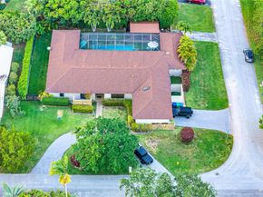 7801 SW 170th St, Palmetto Bay FL 33157