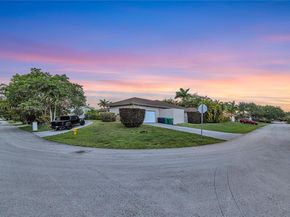 7801 SW 170th St, Palmetto Bay FL 33157