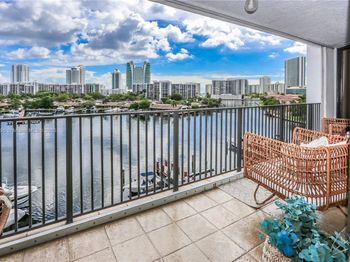 300 Three Islands Blvd