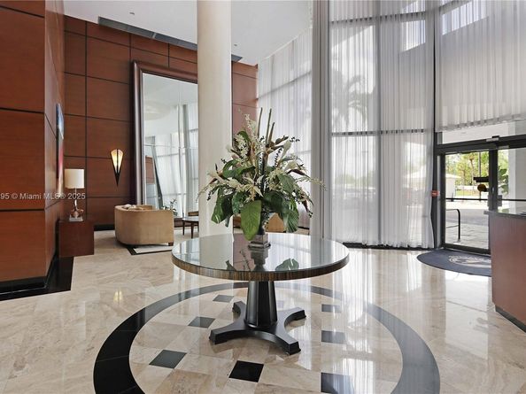300 Three Islands Blvd 405, Hallandale Beach FL 33009