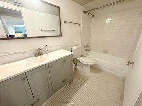2860 Somerset Dr 211K, Lauderdale Lakes FL 33311